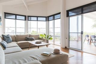 The Sea House pool and amazing ocean views - Sunshine Beach - 3