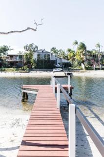 The River House includes a private beach jetty and pool - Noosa Heads - 7