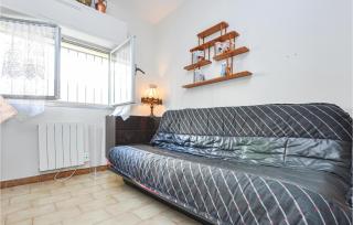 Nice Apartment In Six-Fours-Les-Plages - Six-Fours-les-Plages - 3