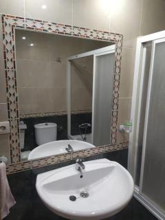 Apartamento 3 dormitorios frente a Hospital de Traumatología - Granada - 1