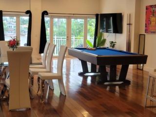 Hollywood Luxurious Waterfall Villa with Incredible views - 7