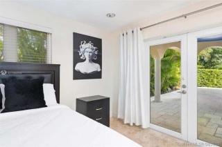 Hollywood Luxurious Waterfall Villa with Incredible views - 1