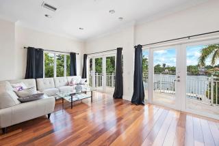 Hollywood Luxurious Waterfall Villa with Incredible views - 5