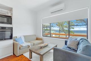 Waterfront Fishermans Cottage - Erowal Bay - 7