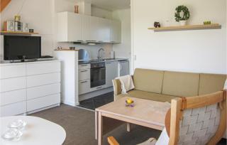 Lovely Apartment In Allinge - 6