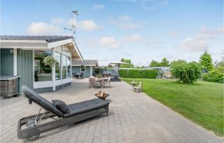 Two-Bedroom Holiday Home In Ega - 9