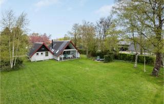 Three-Bedroom Holiday Home In Sydals - 1