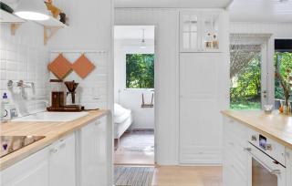 Amazing Home In Aakirkeby - Vester Sømarken - 5