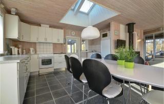 Two-Bedroom Holiday Home In Fano - Fanø - 7
