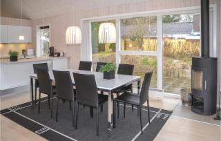 Three-Bedroom Holiday Home In Blavand - 9