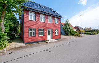 Three-Bedroom Apartment In Bagenkop - 1