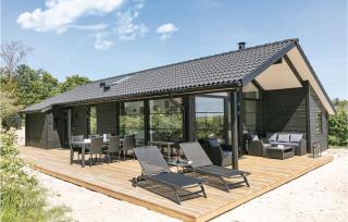 Three-Bedroom Holiday Home In Nexo - Neksø - 0