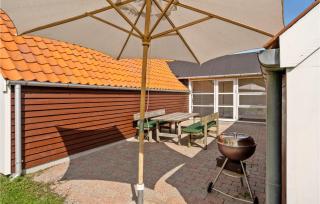 Two-Bedroom Holiday Home In Humble - 3