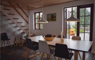 Three-Bedroom Holiday Home In Knebel - 1