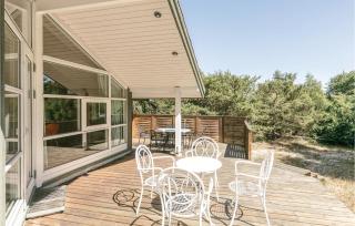 Three-Bedroom Holiday Home In Aakirkeby - 4