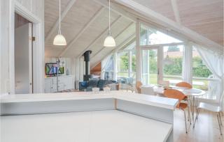 Two-Bedroom Holiday Home In Vaggerlose - 1