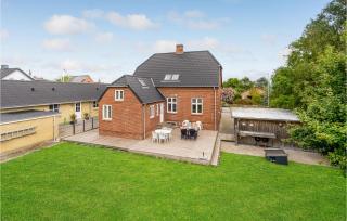 Six-Bedroom Holiday Home In Bagenkop - Bagenkop - 6