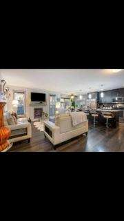Cozy and beautiful 3 bedroom house close to lake - Edmonton - 5