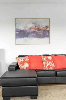 Blackmans Bay Living- Beautiful Ocean Views - 7