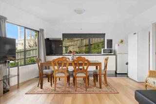 Blackmans Bay Living- Beautiful Ocean Views - 5