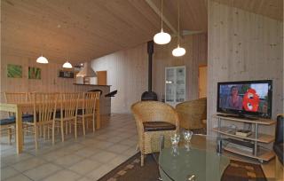 Holiday Home Rodby 25 With Hot Tub - Kramnitse - 4