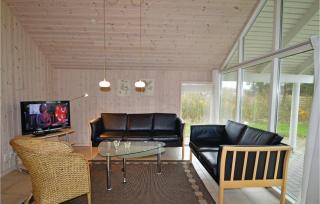 Holiday Home Rodby 25 With Hot Tub - Kramnitse - 1