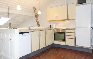 2 Bedroom Lovely Apartment In Allinge - Allinge - 4