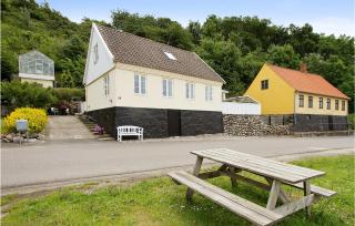 3 Bedroom Gorgeous Home In Hasle - Hasle - 1