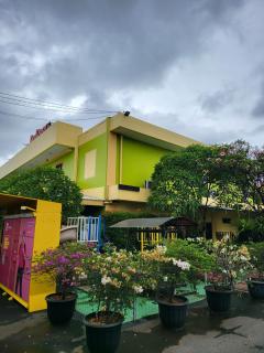 RedDoorz Plus near Dunia Fantasi Ancol - Jakarta - 8