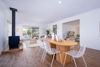 Fairway Retreat - Relax in style! 5 minutes to the sandy coves of Geographe Bay - Dunsborough - 3