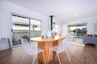 Fairway Retreat - Relax in style! 5 minutes to the sandy coves of Geographe Bay - Dunsborough - 4