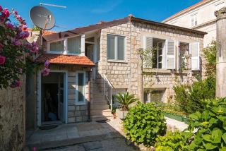 Heritage Dvori with garden, free parking next to sea beautiful location - 7