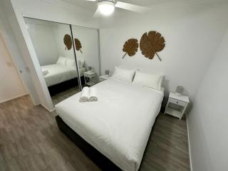 Bargara Oceanfront Luxury Grd Flr Apartment - Bargara - 8