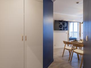 The Blue Suite on Champs Elysées Avenue - Paris - 3