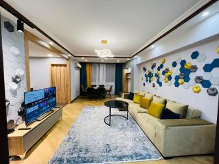 Middle of Center with Jacuzzi + 2 Bathroom + 3bedroom by Republic square on Amiryan Street - 9