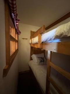 Arc 1950 - Auberge Jérôme - 4 à 6p - 1 chambre et 1 coin montagne séparé - 4