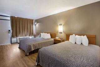 Econo Lodge - Live Oak - 1