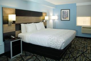 Clarion Pointe Jacksonville near Camp Lejeune - Jacksonville - 8
