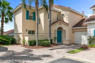 Stylish 5-Bedroom Villa with Game Room, Pool & Spa in Gated Community - Short Drive from Disney - Davenport - 7