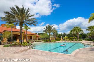 Family Friendly Vacation Home - Large Pool & Spa - Large Sunny Patio - Game Room - 13 Miles to Disney - Davenport - 6