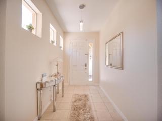 Family Friendly Vacation Home - Large Pool & Spa - Large Sunny Patio - Game Room - 13 Miles to Disney - Davenport - 5