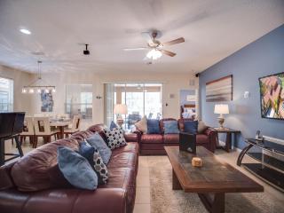 Family Friendly Vacation Home - Large Pool & Spa - Large Sunny Patio - Game Room - 13 Miles to Disney - Davenport - 7