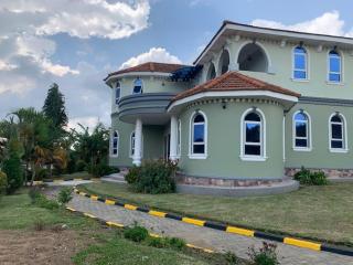 Ishuro Villas - 4