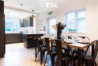 5 Bedroom Victorian Town House - Perfect for Contractors and Family Groups - Shrewsbury - 0