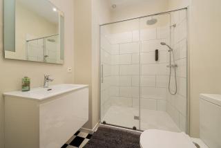 Le calme en plein centre ville: Maison 4ch 4sdb - 6