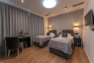 Sky & Sun Luxury Rooms with private parking in the garage - 9