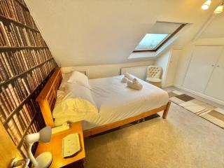 Spacious Four Bed Home with Parking - Bournemouth - Bournemouth - 7