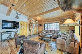 Charming Bedford Cabin with Private Hot Tub! - Thayne - 7