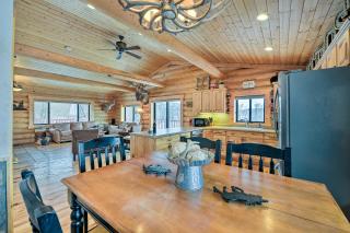 Charming Bedford Cabin with Private Hot Tub! - Thayne - 4
