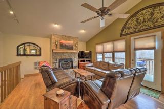 Decks and Scenic Views Beech Mountain Cabin! - Beech Mountain - 7